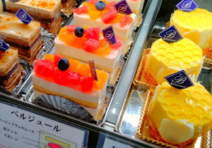 b0001 300x209 - b0001